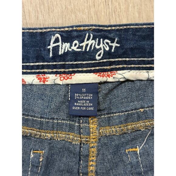 Amethyst Cutt-Off Jeans Shorts Womens Size 11 Blue Faded Denim Cuffed Distressed - Picture 6 of 9